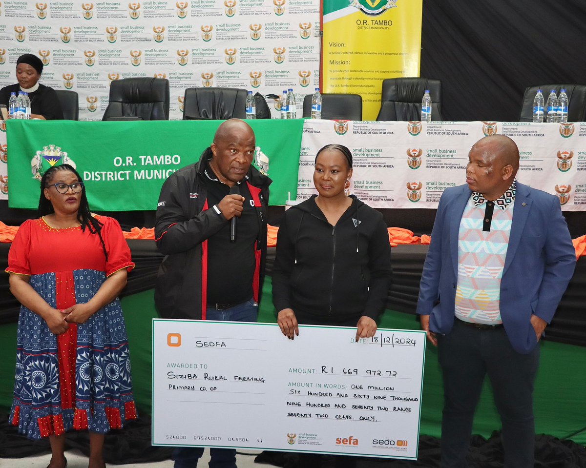 DSBD_SA's tweet image. Earlier today | The Minister Stella Ndabeni-Abrahams leading Machinery Handover  to MSMEs under the auspices of Asset Assist, Cooperative Development Support Programme in Mthatha, OR Tambo Hall.

#dsbdupliftinginformalsmmes #AssetAssist #ministerialhandover #dsbdatwork #SEDFA