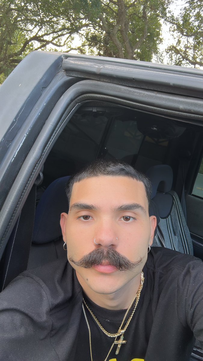 👨🏻