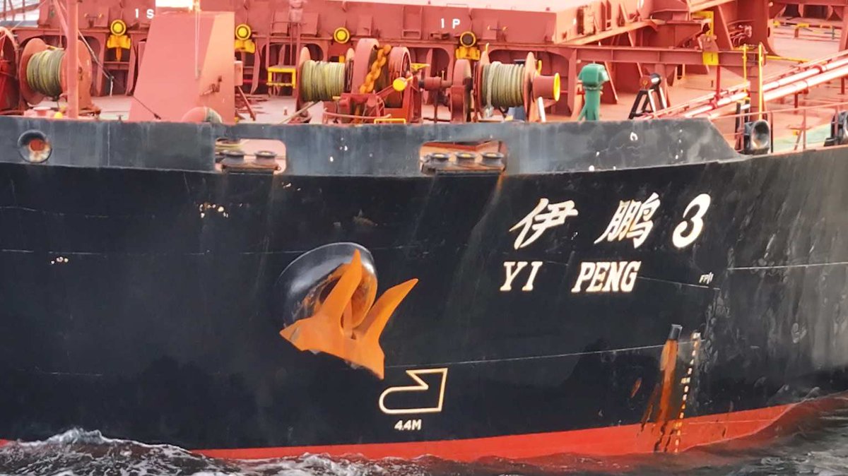 Springbok1973's tweet photo. CRYSTAL STPETERSBURG, another Russky freighter deployed for sealift purposes?
Green hulled & full of boxes coming from Egypt. Both ships passed through the 🇩🇰narrows closely monitored, and under the bridge
They passed alongside of the Chinese retained #yipeng3
#PescandoCables https://t.co/vUORm5SA57