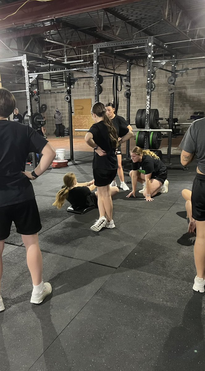 BruinsSoftball1's tweet photo. The Bruins have completed the challenge! They worked hard to compete today! This team puts in the work. Way to go Bruins!🐻💜 https://t.co/i2wnLg3IaW