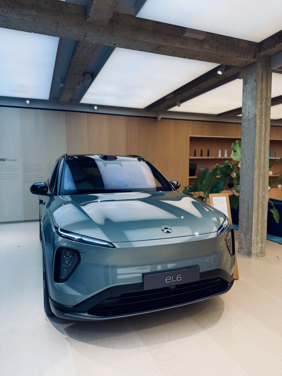Geoffa30's tweet photo. Good visit to #NIOHouse #Rotterdam - ET5T, EL6 & ET7 on display. Very helpful staff. Interesting to see multiple people stopping in the street to admire the cars with some popping in to enquire about the $NIO brand. Cars are pricey but good quality comparable to German brands. https://t.co/tuOZIzTM07