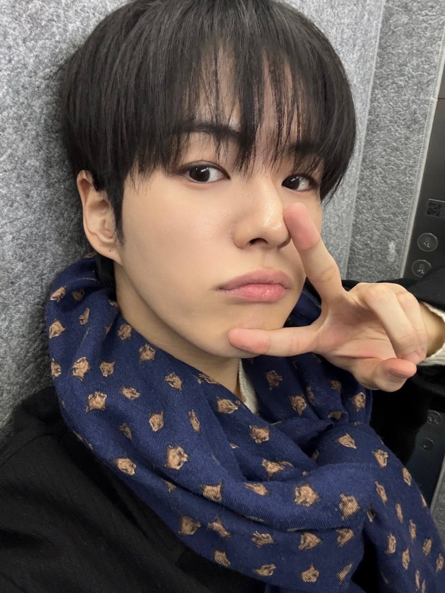 와 진짜 느좋셀카
나 진짜 재혁이가 너무 좋다..