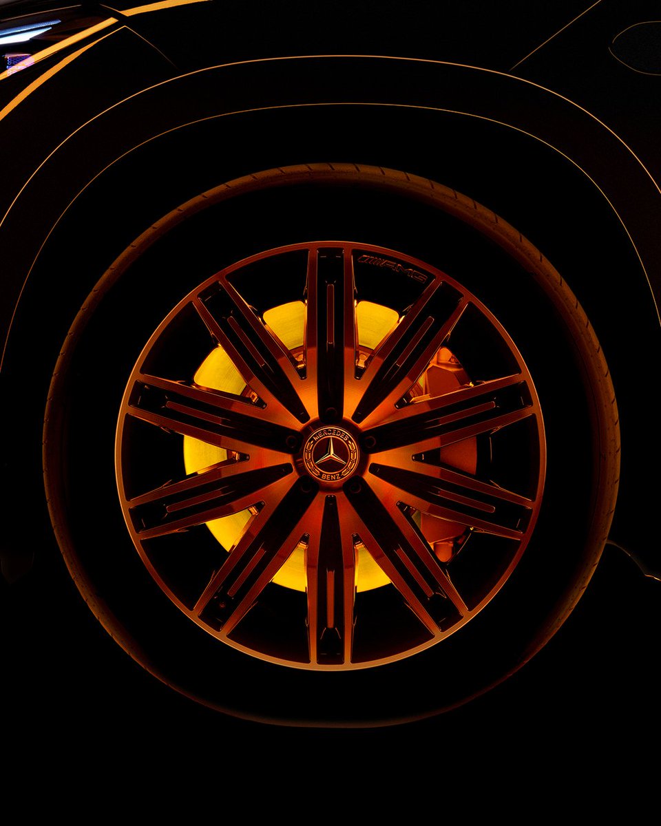 MercedesBenzInd's tweet photo. While you have your eyes on the road, your all-electric Mercedes-Benz also checks the surroundings. 

#AllforSafety  #MercedesBenzIndia https://t.co/3t4vjyUtEu