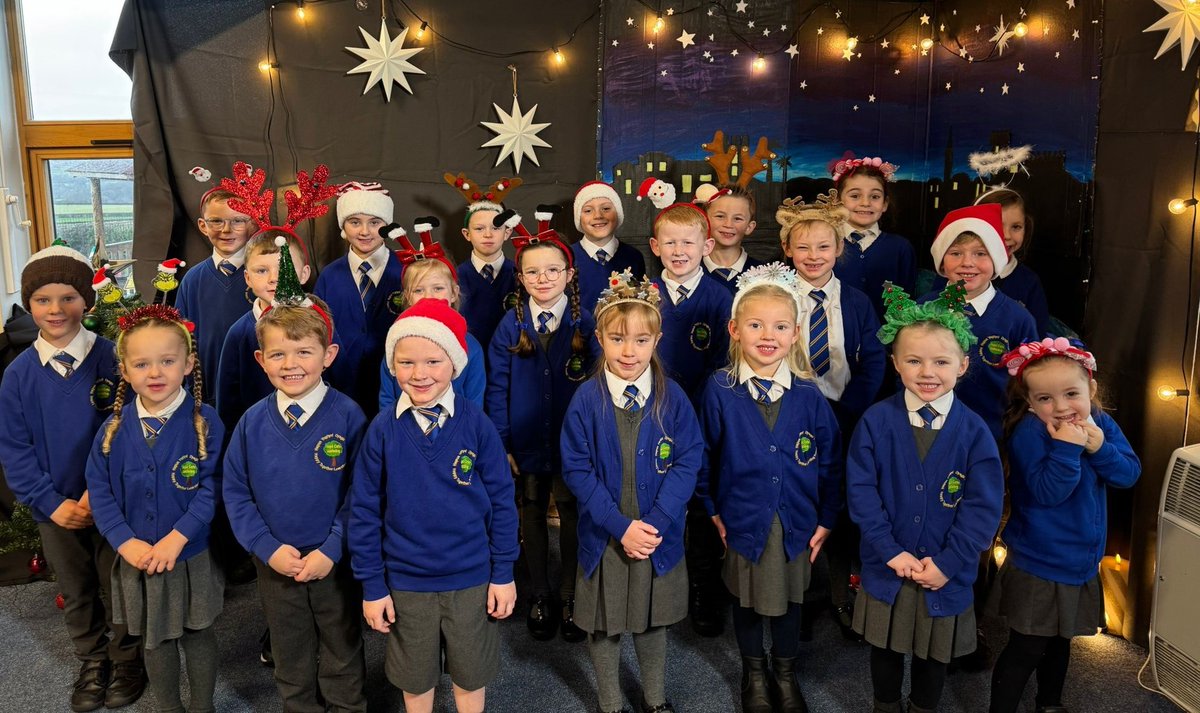 YsgolCefnM's tweet photo. We are SO proud of these children! They all performed wonderfully on @ITV's @thismorning today, they have worked really hard over the last few days and performed amazingly well. 
🌟 We hope you enjoyed their wonderful singing 🌟

@DenbighshireCC https://t.co/U8AKKv8XYP