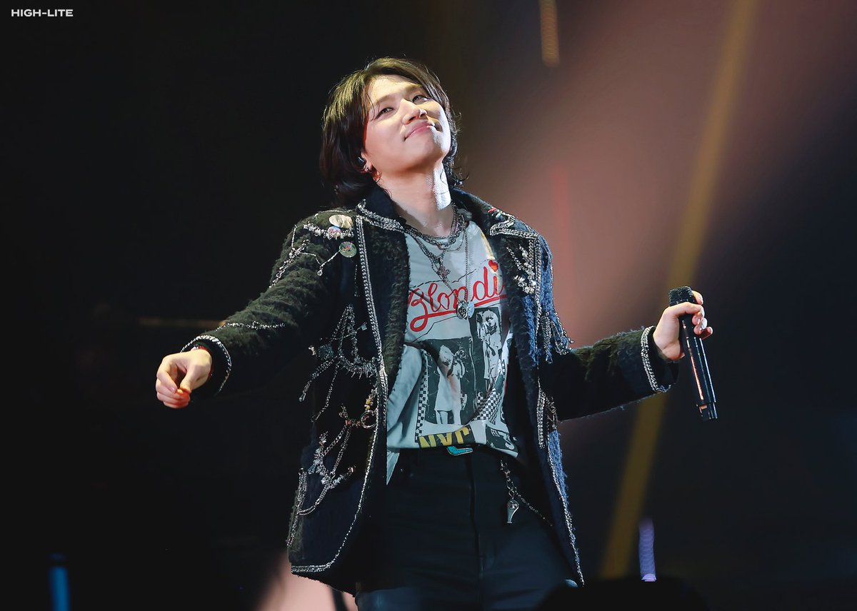 High__Lite's tweet photo. D's IS ME Encore! 아레나 투어
무대 위에서 제일 빛나는 존재🌟

#대성 #DAESUNG #DLITE #テソン #Ds_IS_ME #Ds_IS_ME_Encore
@d_lable https://t.co/YB0COrYJfe