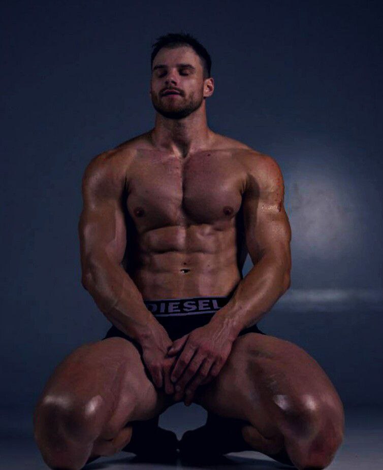 Just Alex tweet media