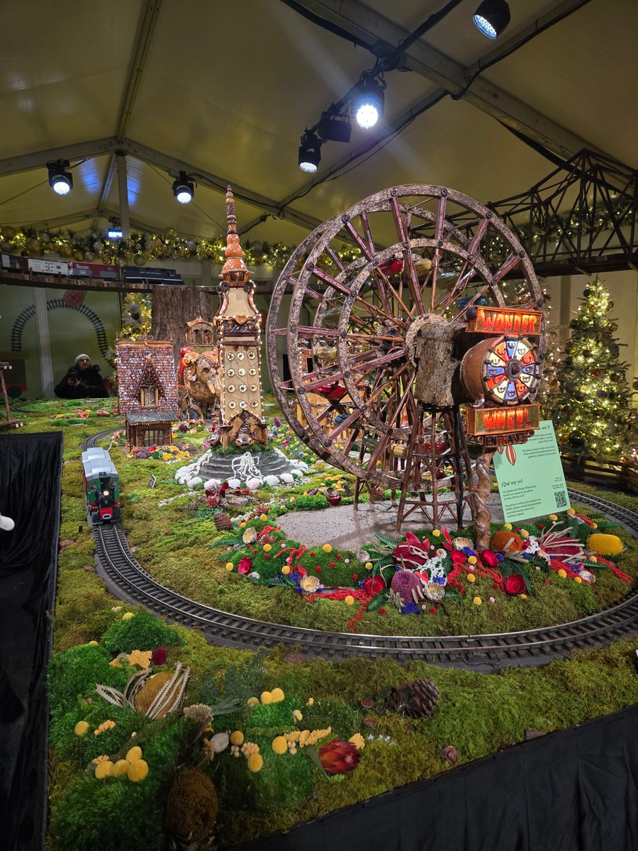 Nature (@pbsnature) on Twitter photo In our home of NYC, nature meets the holidays at the <a href="/NYBG/">New York Botanical Garden</a> Holiday Train Show! We love the festive display of twinkling, plant-based replicas of New York's iconic architecture.
Do you have any favorite holiday activities in your city? In our home of NYC, nature meets the holidays at the <a href="/NYBG/">New York Botanical Garden</a> Holiday Train Show! We love the festive display of twinkling, plant-based replicas of New York's iconic architecture.
Do you have any favorite holiday activities in your city?