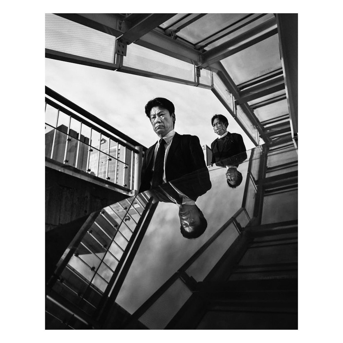 StreetShotsInt's tweet photo. This Street Shot was taken by @Penmanphoto 
We want to see all genres of Street Shots. Please continue to use #ssicollaborative and follow @streetshotsinternational for the chance to be featured.
#streetphotography #monochrome #portrait #reflection #geometry #streetshots #noir https://t.co/YfDaBh2nkb