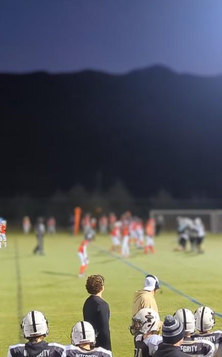 ParkerJames2027's tweet photo. Football season is officially over. I finished the season as the defensive coordinator for 6th grade Team Iowa. We played in the different states, went 5-2, and won 2 titles. I enjoyed helping kids from all over Iowa grow as football players and people!

#teamiowa #football https://t.co/fANZ0UmV5e