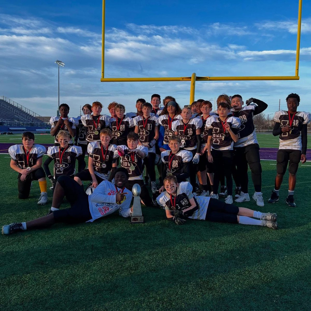 ParkerJames2027's tweet photo. Football season is officially over. I finished the season as the defensive coordinator for 6th grade Team Iowa. We played in the different states, went 5-2, and won 2 titles. I enjoyed helping kids from all over Iowa grow as football players and people!

#teamiowa #football https://t.co/fANZ0UmV5e