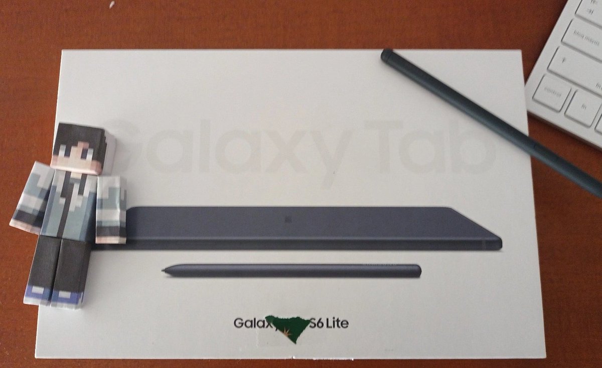 sunicitoss's tweet image. ME DIERON UNA TABLETA GRAFICA NOWAY 🥹🥹🥹🥹🥹🥹💕💕💕