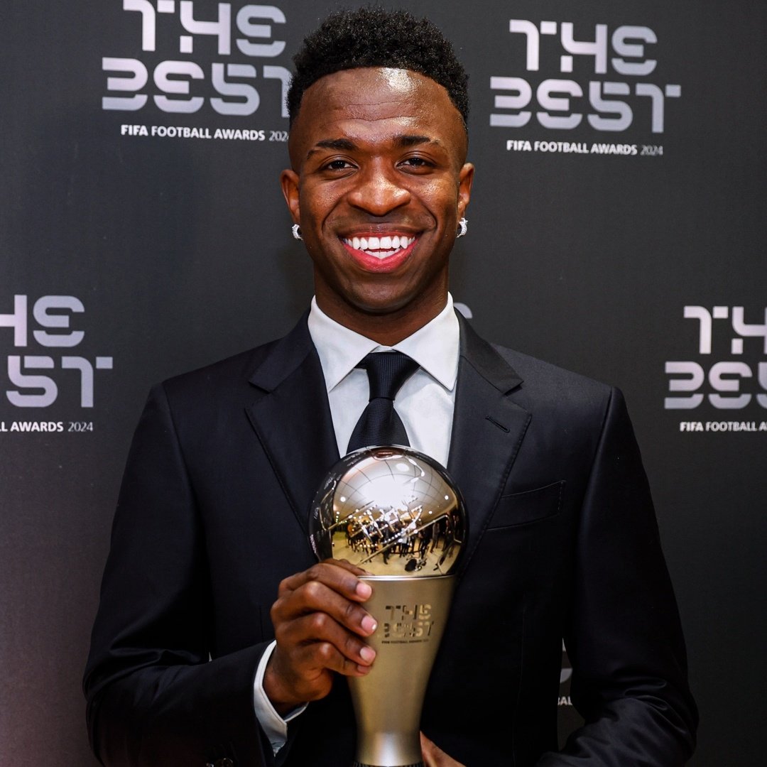 𝐎 𝐂𝐚𝐦𝐢𝐬𝐚 𝟖 🏆⚽️ tweet media