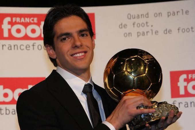 𝐎 𝐂𝐚𝐦𝐢𝐬𝐚 𝟖 🏆⚽️ tweet media