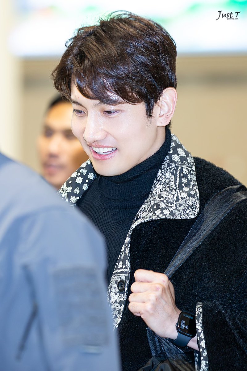 justt_vxq's tweet photo. 241216 인천 입국
#동방신기 #최강창민 #changmin #チャンミン @TVXQ https://t.co/P39EOPWkxR