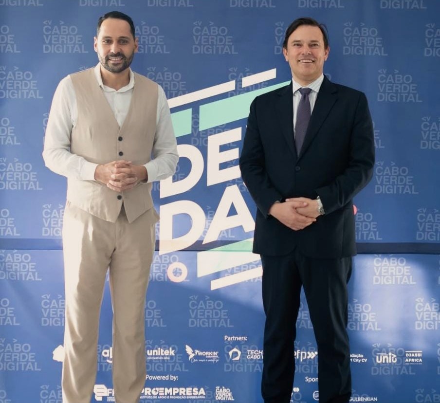 Luxembourg in Cabo Verde (@luinpraia) on Twitter photo Thrilled to join <a href="/pedrolopesCV/">Pedro Lopes</a> at the 5th DEMODAY of Bolsa <a href="/caboverdigital/">Cabo Verde Digital</a>! 🇨🇻
Incredible talent among young Cabo Verdean entrepreneurs driving innovation and creating tech solutions for real-world challenges. 👏 Congratulations to all participants! 🚀 #Innovation Thrilled to join <a href="/pedrolopesCV/">Pedro Lopes</a> at the 5th DEMODAY of Bolsa <a href="/caboverdigital/">Cabo Verde Digital</a>! 🇨🇻
Incredible talent among young Cabo Verdean entrepreneurs driving innovation and creating tech solutions for real-world challenges. 👏 Congratulations to all participants! 🚀 #Innovation