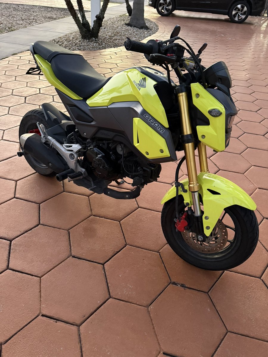 trillmanati6's tweet photo. Bouta start riding this more than my big bikes 🤣 https://t.co/hkBEHJFz2U