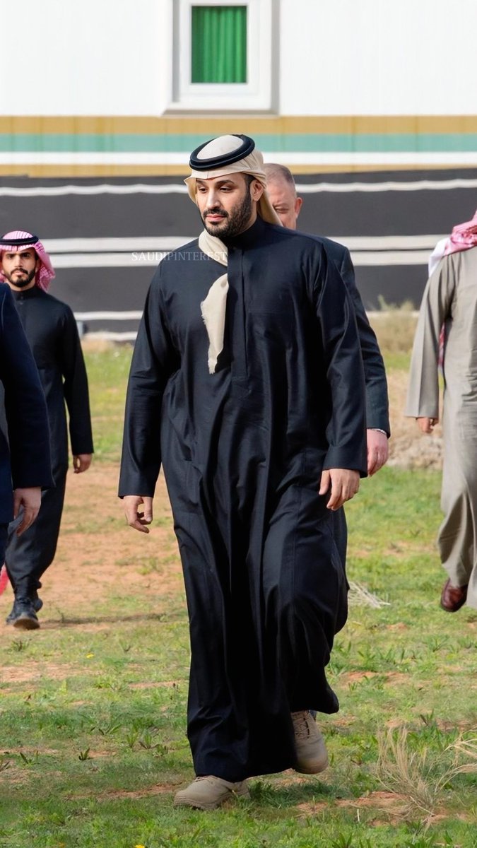 وجهٍ ماتمله لو تطيل النظر فيه ❤️