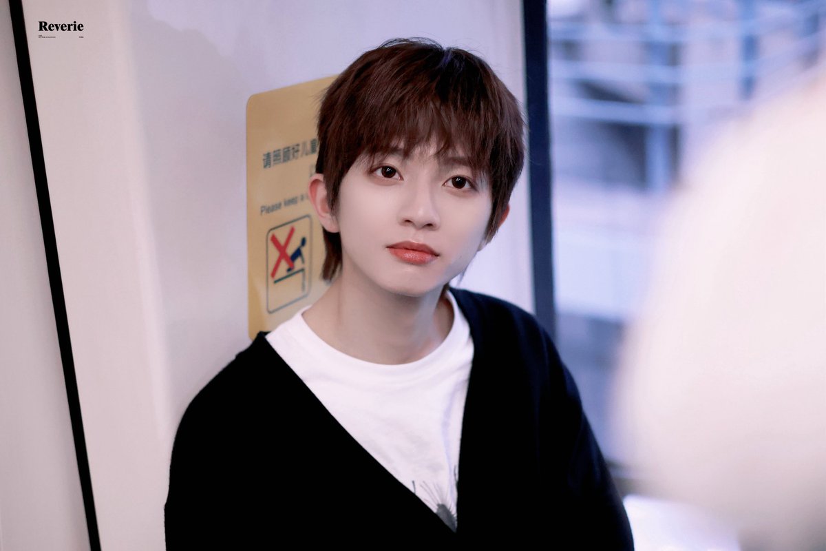 reverie0514's tweet photo. 241218 𝐈𝐂𝐍🛫𝐏𝐄𝐊

𝐇𝐚𝐯𝐞 𝐚 𝐠𝐨𝐨𝐝 𝐫𝐞𝐬𝐭~

#YooGwanWoo #유관우 #刘冠佑
#StarlightBoys #스타라이트보이즈 #星光闪耀的少年 https://t.co/tK0AYu1rK3
