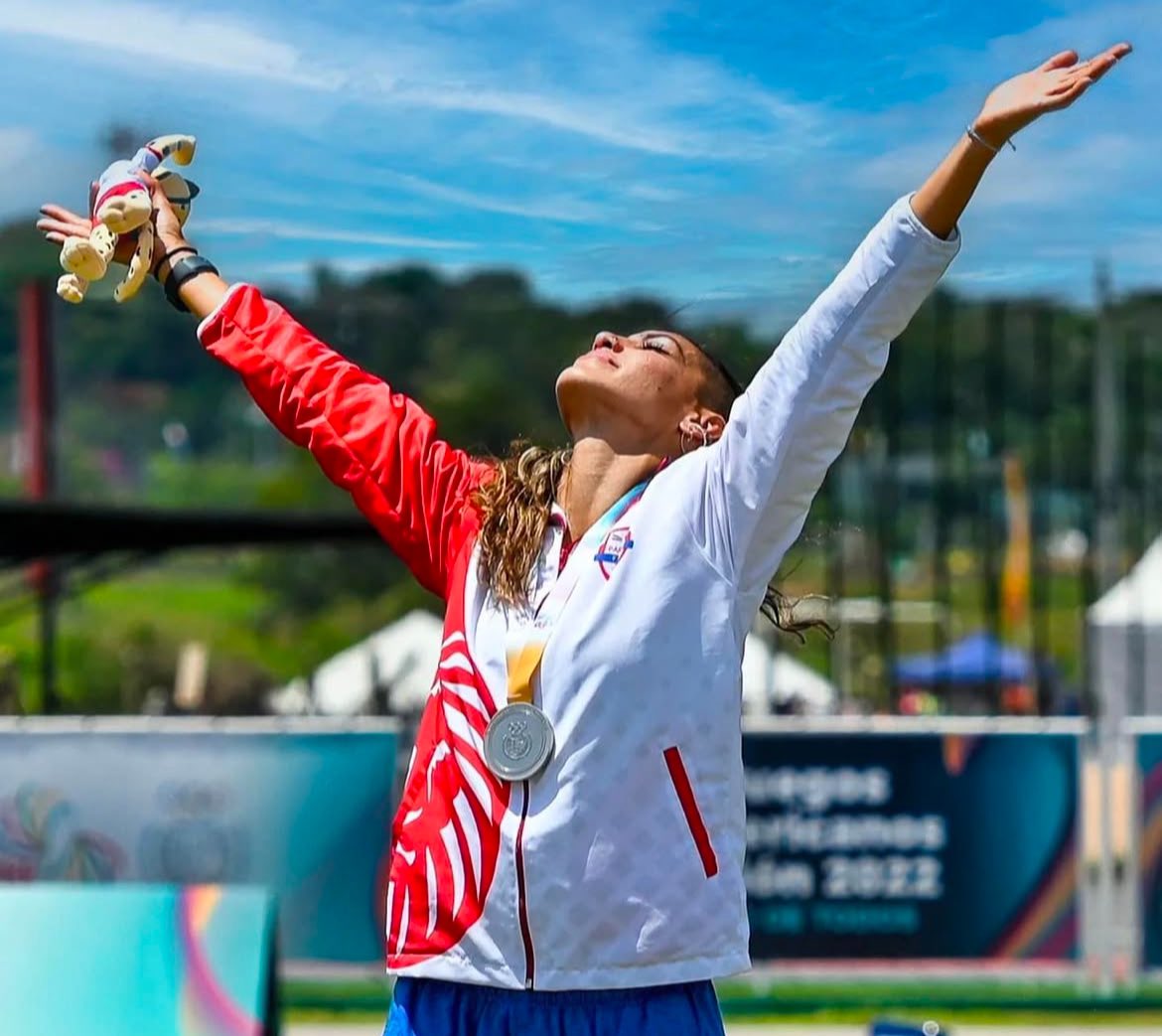 #EliteDeportiva🇵🇾 

Camila Pirelli, nuestra @panteraguarani, da punto final a su gran carrera deportiva🥺

Nuestra Heptatleta deja una huella imborrable en el atletismo nacional 🥲🙌🏻

➕ℹ️ bit.ly/3P2MEBY 

🇵🇾💥ETERNAS GRACIAS PANTERA💥🇵🇾

#ElDeporteNosUne🤝