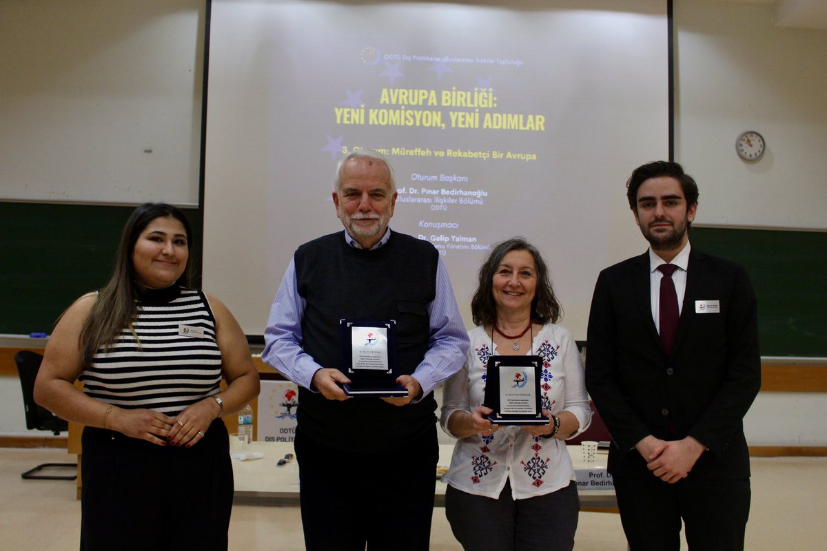 ODTÜ Dış Politika ve Uluslararası İlişkiler Topluluğu olarak 14 Aralık 2024 tarihinde “Avrupa Birliği: Yeni Komisyon, Yeni Adımlar” isimli etkinliğimizi gerçekleştirdik. Tüm katılımcılarımıza ve değerli hocalarımıza teşekkür ederiz. Yeni etkinliklerimizde görüşmek üzere!