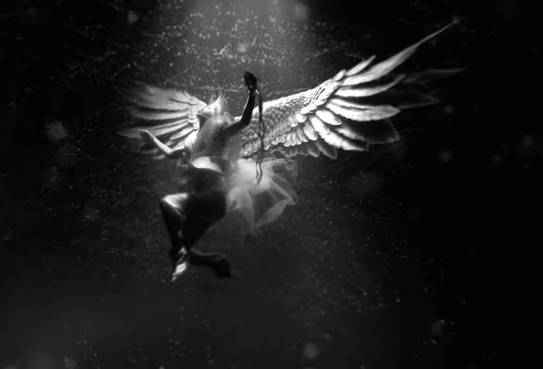 BBOKARILOOKS's tweet photo. FELIX IS LITERALLY AN ANGEL https://t.co/yUx1cpShxB