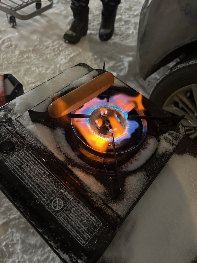 The #6oclockerXMASParty is lit! Hot Dog!