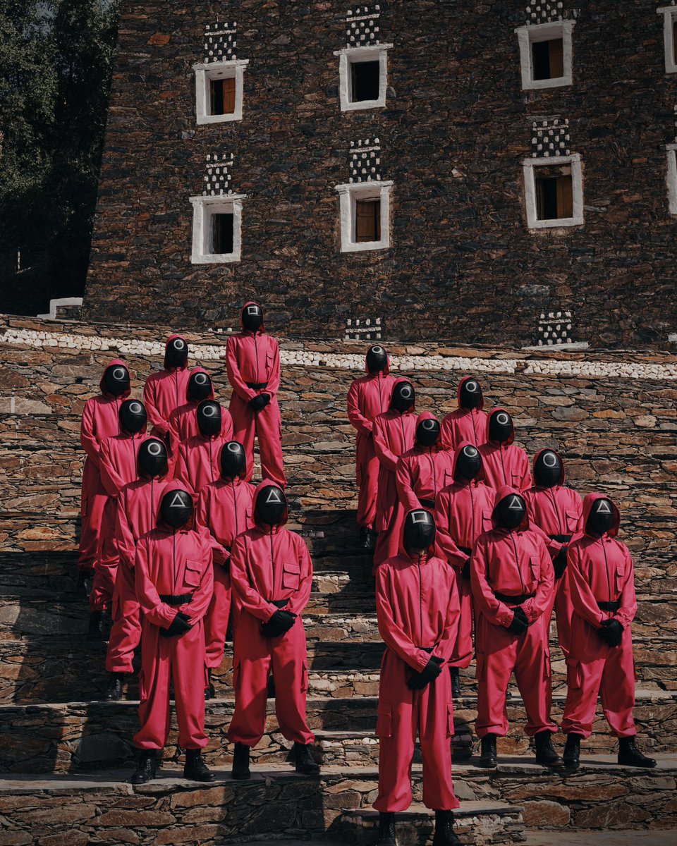 NetflixMENA's tweet image. حرّاس لعبة الحبّار يستكملون مشوارهم 🐙
المكان الحالي: رجال ألمع. 
الوجهة القادمة: مجهول. 

#لعبة_الحبّار_في_السعودية