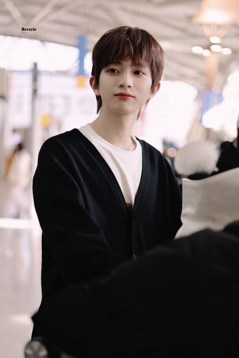 reverie0514's tweet photo. 241218 𝐈𝐂𝐍🛫𝐏𝐄𝐊

완전한 화보👍🏻

#YooGwanWoo #유관우 #刘冠佑
#StarlightBoys #스타라이트보이즈 #星光闪耀的少年 https://t.co/YcKntzGqF0