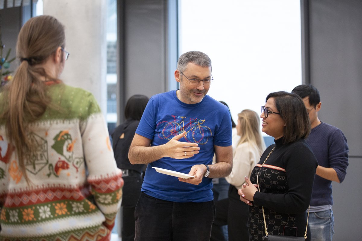 ZalandoTech's tweet image. Our Zalando eCommerce Platform and Global Project Management Organization teams came together to celebrate their 2024 achievements and collaboration 🎊
#InsideZalando #ZalandoTech
