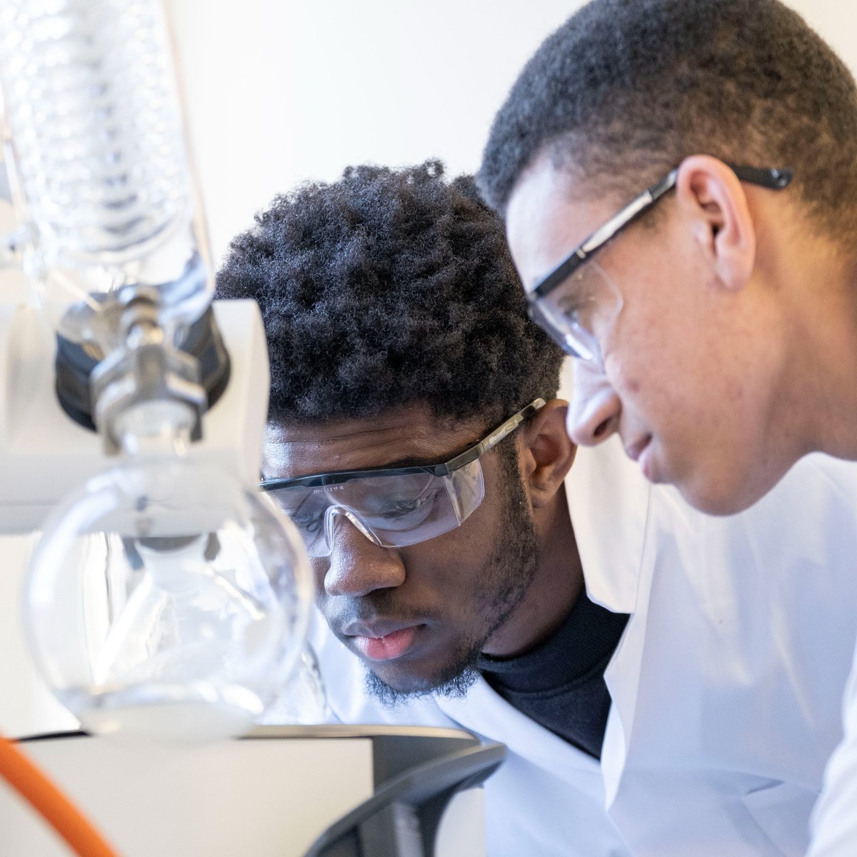 Glasgow_Clyde's tweet image. Thinking of a starting a new career in science for 2025? Take your first steps with our Get into HN Science course starting in January. It could be exactly what you're looking for! Find out more and apply at: bit.ly/3Z8QmQB

#youcan #GlasgowClydeCollege #studyscience