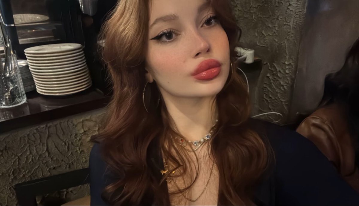 bu kız benim için cuma günleri gibi ertesi günün tatil olmasının verdiği huzurla aynı huzuru veriyor 🥹🥹