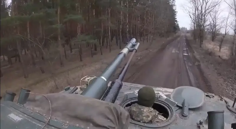 EmilieDefresne's tweet photo. Les Russes ont pris #Zelenovka sans rencontrer de résistance, faute d'infanterie🇺🇦, en direction de #Kurakhovo, constate une revue🇺🇦
La prise de Zelenovka à partir de #Maximovka ayant rapproché les russes de la route de Kurakhovo, implique 1 menace d'encerclement🇷🇺d'1 vaste zone. https://t.co/35gKKhu8Hc