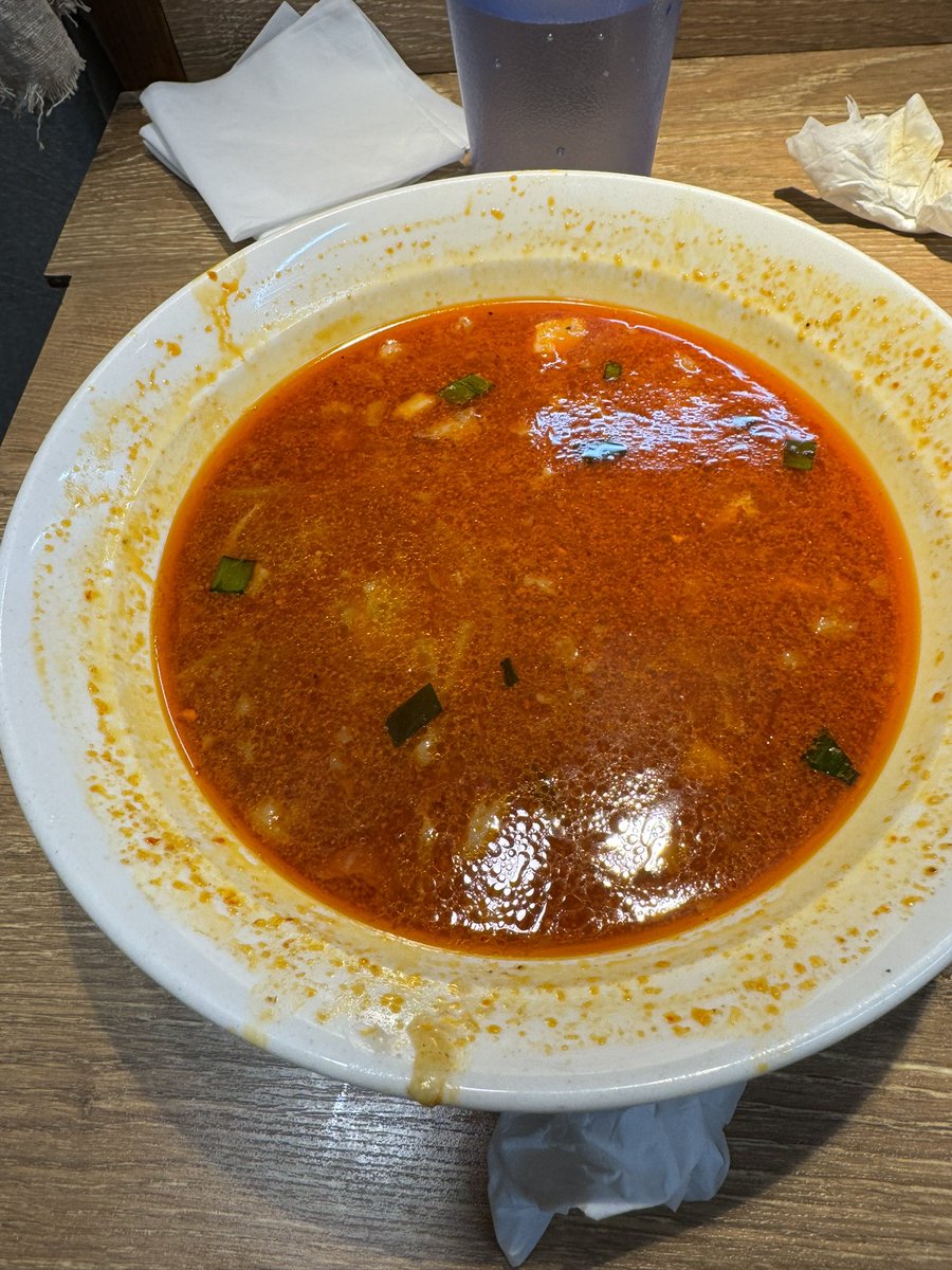 🐷🍜自家製麺  浜一 🍜🐷
【限定】酸・辣・担をつけ麺Ver.で😋
見た目真っ赤なスープ😋
辛そうだけど、あんかけにもなってるからか、
凄く食べやすいので美味しかった〜🥰
コレは好きだなぁーーー🤤
ご馳走様でした😋
今日は無事に完食できたー😋
大将ご馳走様でした😋
