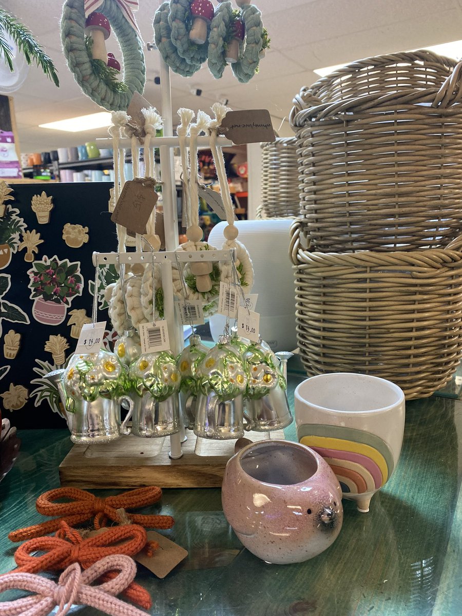 grows_llc's tweet photo. Great gifts and gift cards from Anything Grows , Richland Wa.  Dog friendly store open 7 days a week. https://t.co/0pJKrBq6Jq