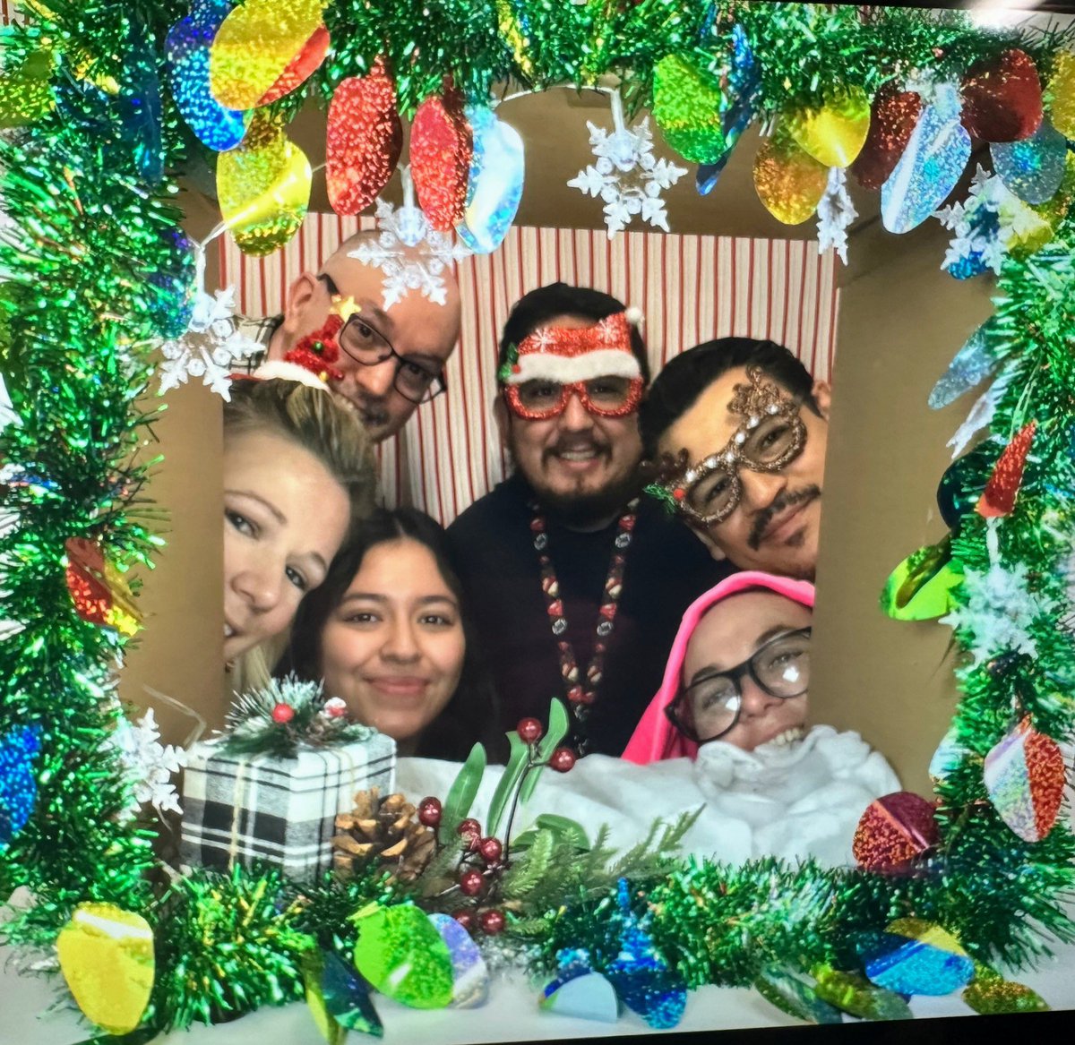 Wishing you a Happy Holiday 🎄 from 4th grade!! 🩷<a href="/SilverbergC/">Courtney Silverberg</a> <a href="/BartonBuff/">Barton Elementary</a>