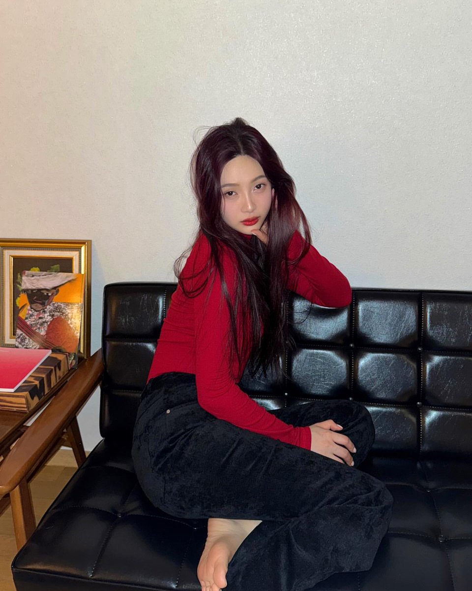 joystgrm's tweet photo. [INSTAGRAM POST] - 8P

따뜻한 ���니가 선물해 준 따뜻한 옷♥️
@.yu__seulki 
@.understanding_product
https://t.co/Ujpa3J12Gp

@RVsmtown #RedVelvet #레드벨벳 #Joy #조이 #Cosmic 
241218 · 22:39:54 KST https://t.co/KDUk0u1z7o