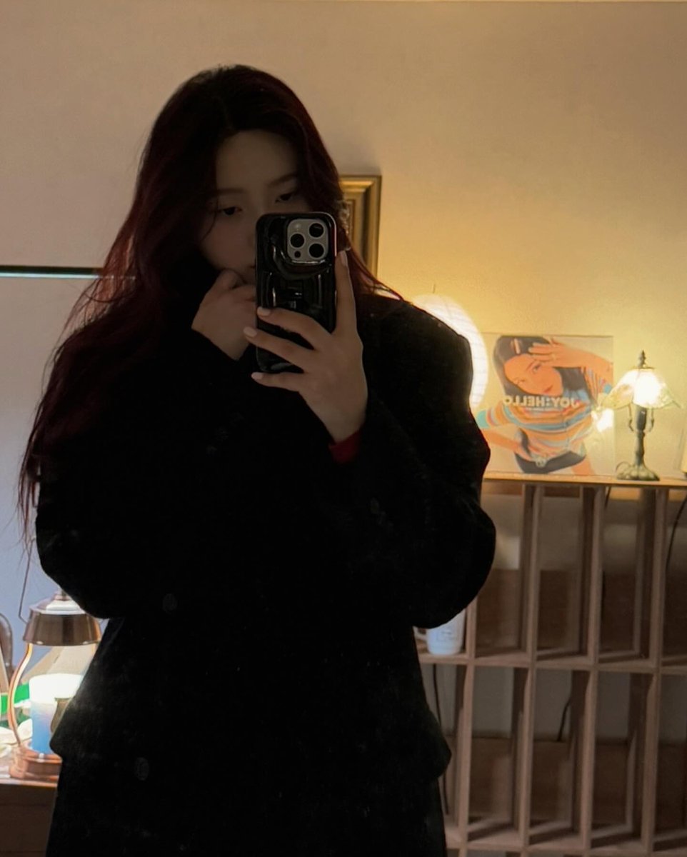 joystgrm's tweet photo. [INSTAGRAM POST] - 8P

따뜻한 ���니가 선물해 준 따뜻한 옷♥️
@.yu__seulki 
@.understanding_product
https://t.co/Ujpa3J12Gp

@RVsmtown #RedVelvet #레드벨벳 #Joy #조이 #Cosmic 
241218 · 22:39:54 KST https://t.co/KDUk0u1z7o