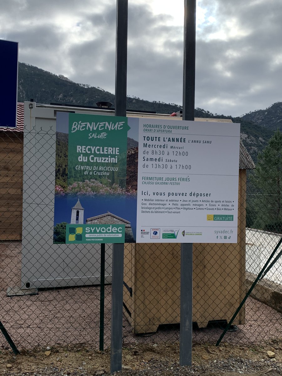 Une nouvelle mini-recyclerie en secteur rural a ouvert ses portes à Rezza !C’est + de facilité pour trier gratuitement ses encombrants. Elle a été inaugurée ce 18/12 par les élus du secteur et du SYVADEC.
Infos👉 bit.ly/MiniRecyclerie…
<a href="/ademe/">ADEME</a> <a href="/ecomaison_actu/">Ecomaison</a>