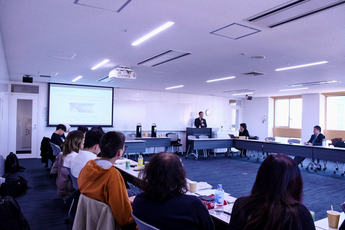 justJingKang's tweet photo. Had an inspiring discussion on AI applications and education with a group of fascinating minds from University of Texas at Austin. 

Happy Meeting at Waseda Campus, Tokyo, Japan — 12/17 https://t.co/p2BZTTWw56