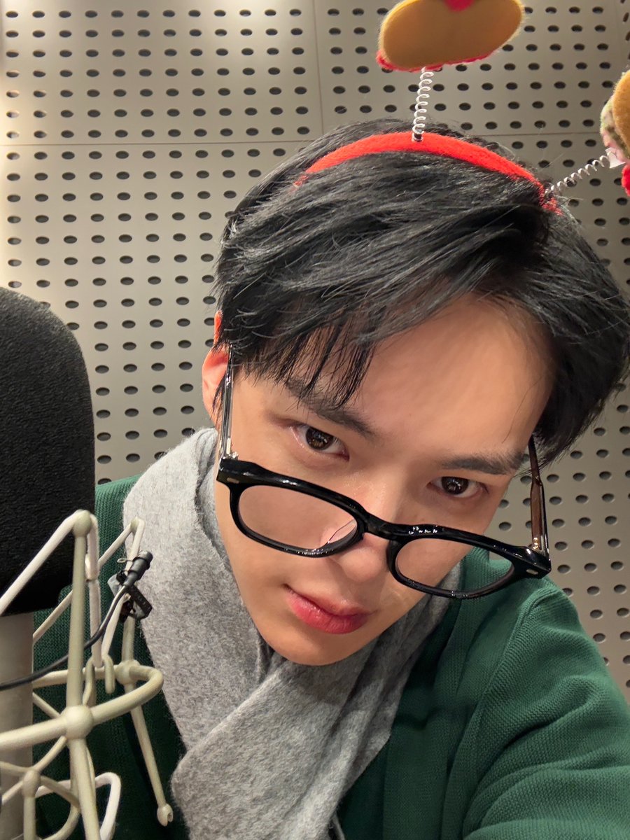 OfficialMONSTAX's tweet image. 삼형제파티 #민혁