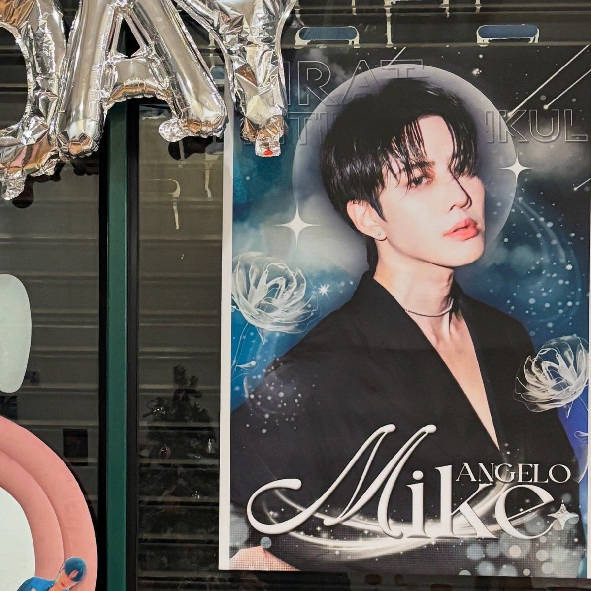 _m1keangelohv's tweet photo. Pirat Day👼🏻💙 พรุ่งนี้แล้วนะคับ มาร่วมสร้างความทรงจำดีๆให้พี่ไมค์ไปด้วยกันนะคับแองเจิ้ล🧁 ใช้แฮชแท็กงานนี้น้า #19DECPIRATDAY #เป่าเค้กกันไมค์

📍 Be Mood Cafe ปากซอยพัฒนาการ 49 
Date 19-22 dec
Time 9am-6pm #ไมค์พิรัชต์ ชต์ #M1keangelo #mikepirat https://t.co/fXoKRM69SI