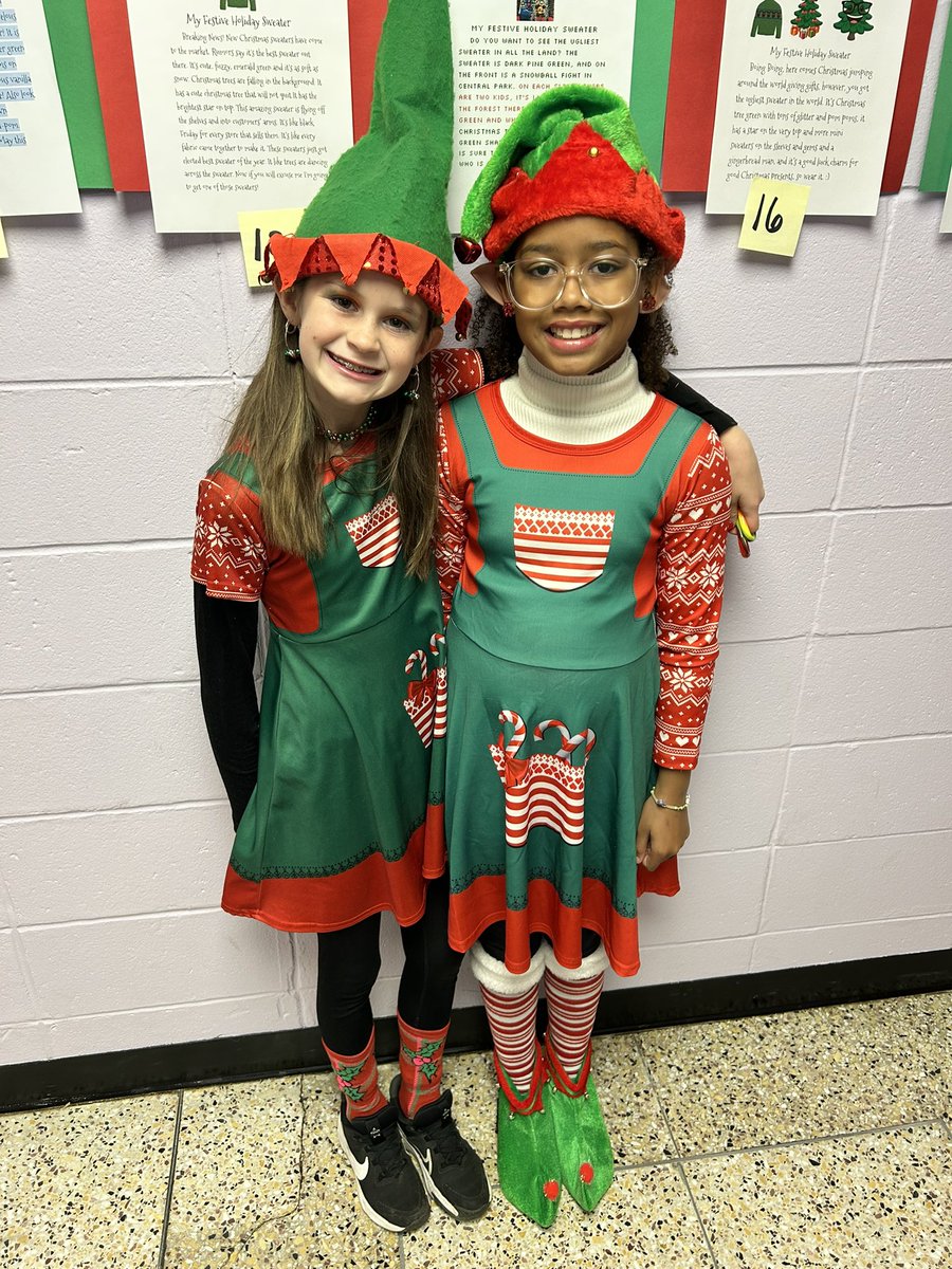 MrsBrennan57's tweet photo. Dress like a holiday character! So much festive fun! @LISShines @drafischer https://t.co/06b54KBkf0
