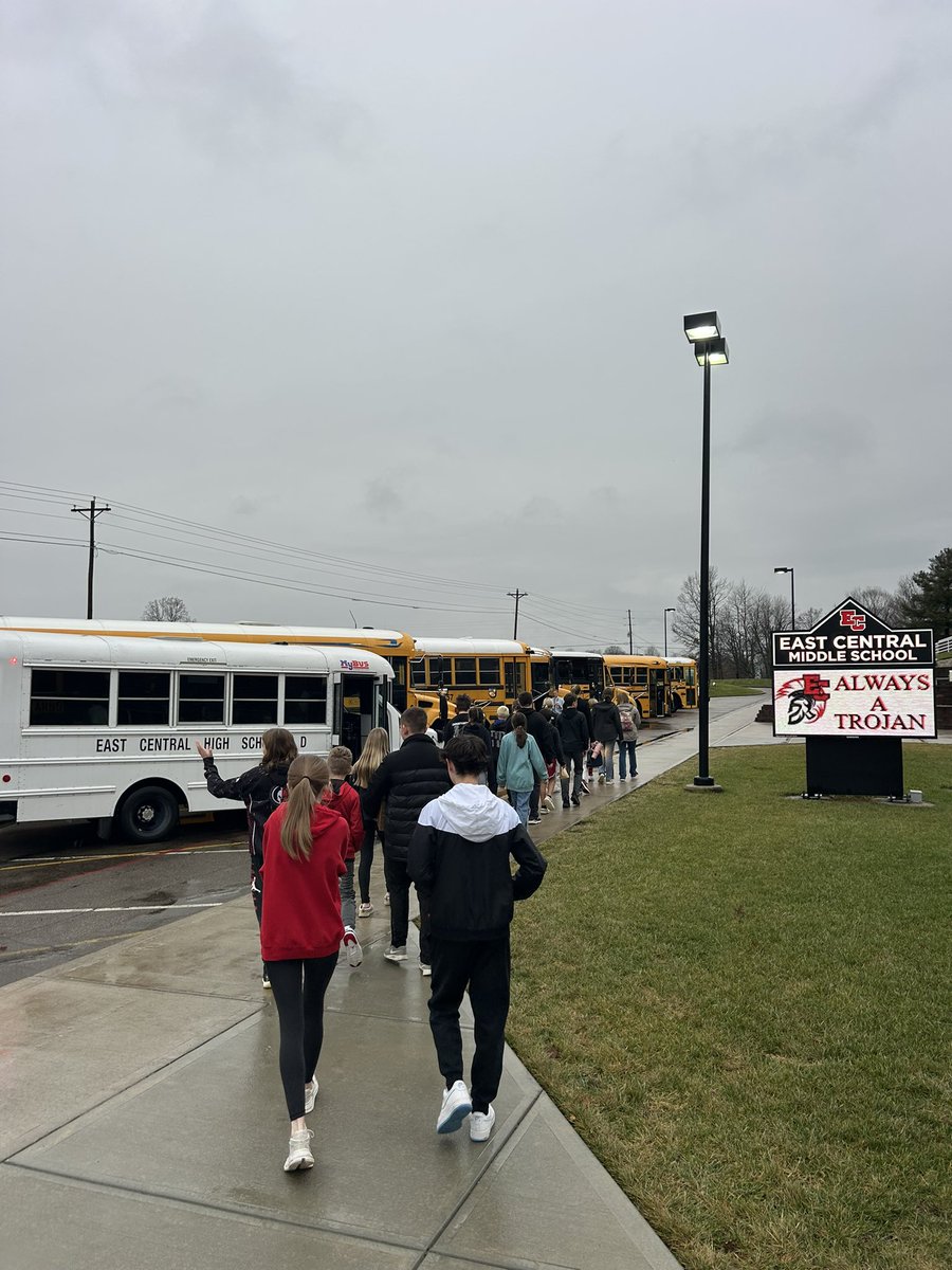 Our Biggest ECMS Community Service travel day yet. Thank you <a href="/EastCentral_MS/">East Central Middle School</a> for your commitment to teaching the students the importance of helping within our community.