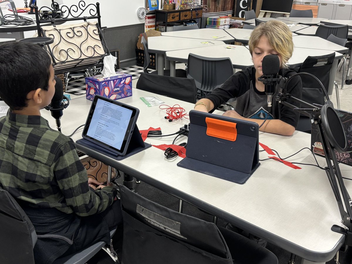 1coolteacher's tweet photo. @LISD_GT @PrairieTrailES 5th grade GT are creating their own debate podcasts! Sooo proud! Here’s a sneak peek during a practice session! https://t.co/OPQsCHWcu7