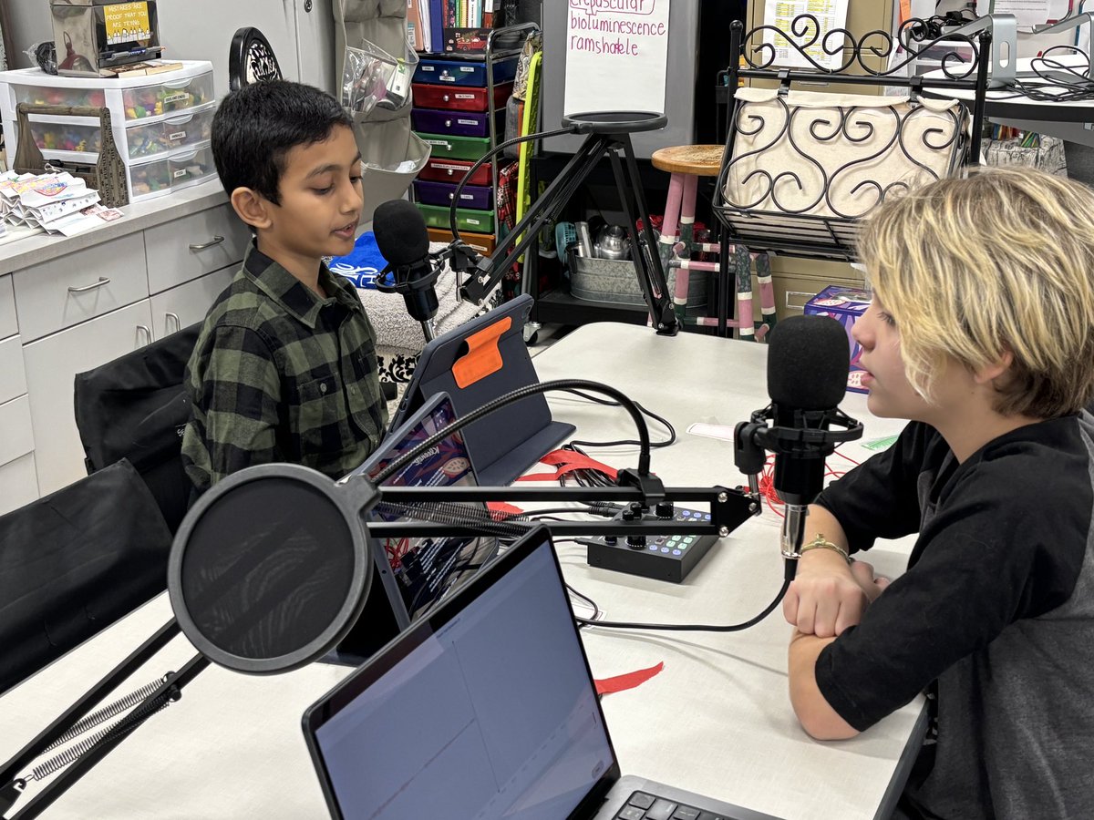1coolteacher's tweet photo. @LISD_GT @PrairieTrailES 5th grade GT are creating their own debate podcasts! Sooo proud! Here’s a sneak peek during a practice session! https://t.co/OPQsCHWcu7