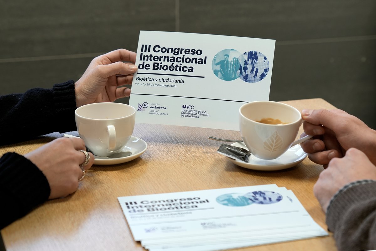 FundacioGrifols's tweet photo. Programa tancat pel III Congrés de Bioètica que farem a @uvic_ucc . Bert Molewijk, professor de @amsterdamumc i president de #EACME impartirà la conferència inaugural. Consulteu el programa i aprofiteu el descompte en les inscripcions. Fins 30/12! https://t.co/c76bLqvWqc https://t.co/CclSYvD8NI