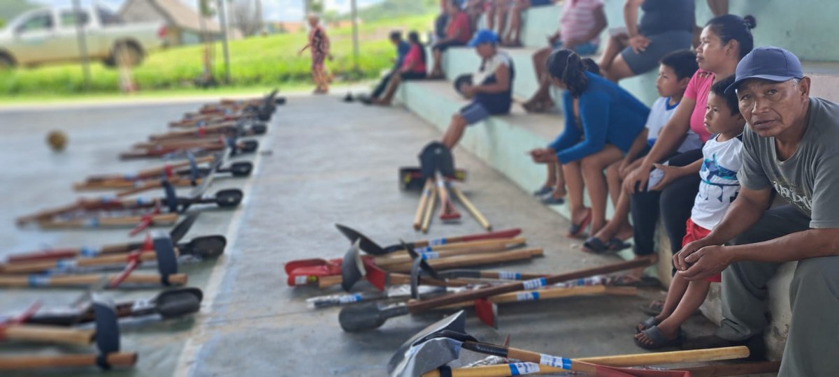 PlanBol's tweet photo. Ayuda Humanitaria: Construyendo resiliencia frente a la emergencia en Bolivia. 500 familias de 20 comunidades de Ascensión de Guarayos y San Javier, priorizadas por su alta afectación, recibieron CASH Multipropósito y kits de herramientas esenciales @WFP 
#PlanInternational https://t.co/YoAlUGV3JI