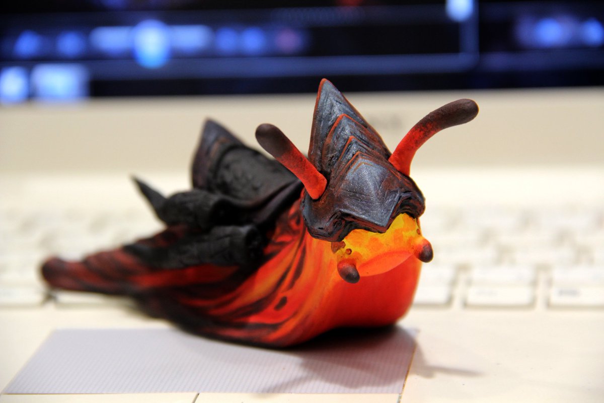 JulieColibri's tweet photo. Seething Slug 🐌
Work in progress. I still have to paint the saddle and the pattern on the helmet. Love it! 🧡
#warcraft #handmade https://t.co/mE518VYPos