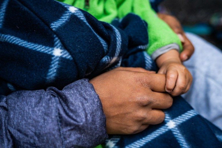 BlockClubCHI's tweet image. Trump wants to deport them. Chicago is scaling back help. Meet the migrants stuck in limbo.

The over 51,000 migrants who have arrived in Chicago since 2022 face a dwindling safety net + backlogs in work permit and immigration cases. buff.ly/4glygkf