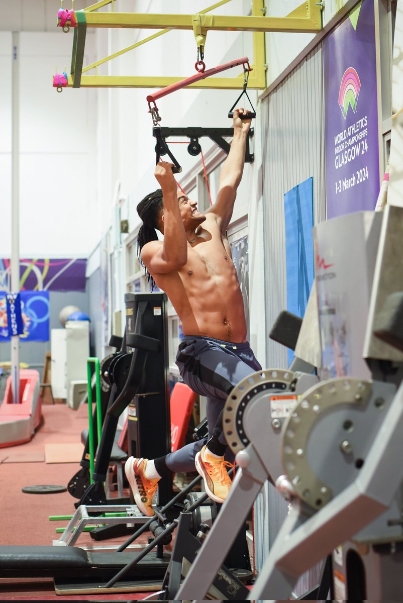 Μη σας ξεγελάει το χαμόγελο. Είναι μια από τις πιο σκληρές ασκήσεις του Μανόλο. 

Δεν γίνεσαι έτσι εύκολα ο πρώτος Έλληνας που «σπάει» το φράγμα των 6 μέτρων στο άλμα επί κοντώ! 

Απόψε 23:45 στον <a href="/alphatv/">Alpha Enterprises</a>. 

<a href="/St_Theodorakis/">Stavros Theodorakis</a> 

#protagonistes #alphatv #πρωταγωνιστες